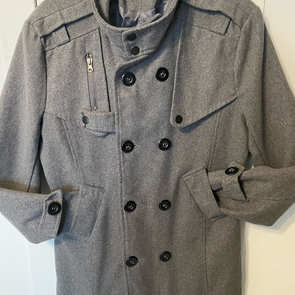 Stylish Women's Double-Breasted Gray Pea Coat - Picture 3 of 12